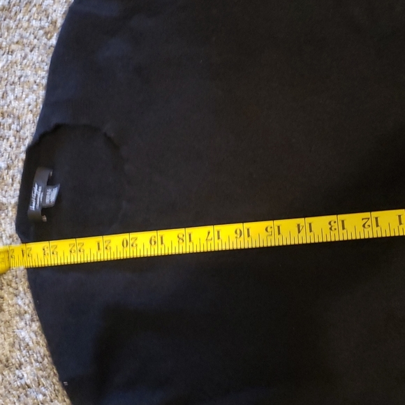 Lord & Taylor Cashmere Sweater (black) EUC. - Picture 5 of 8